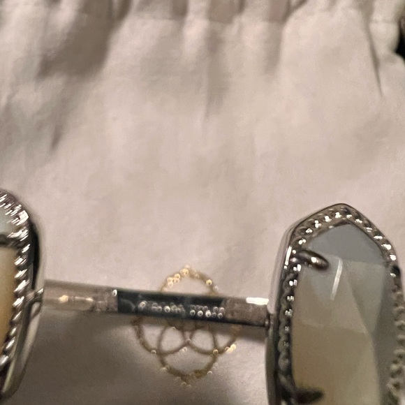 Kendra Scott Bracelet, Silver & Pearl. New W/tag - Picture 5 of 6